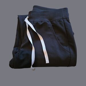 FIGS Zamora black scrub bottoms size Small Petite